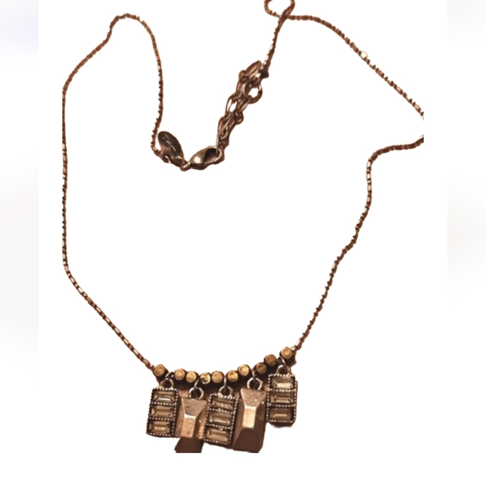 Vintage aeo chain with charms bagette stones fashion